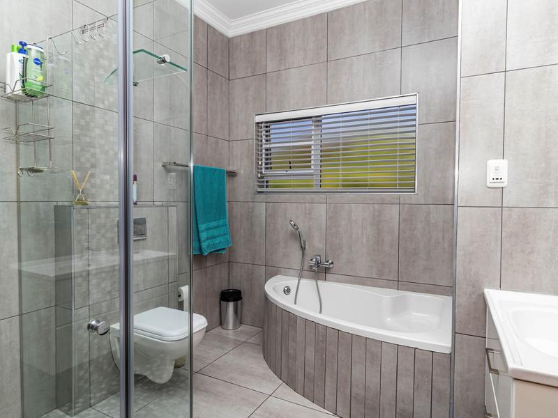 4 Bedroom Property for Sale in Pinnacle Point Golf Estate Western Cape